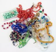 Large quantity of bead necklaces (1 box)
