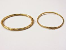 9ct gold hinged hoop bangle of rope-twis