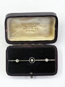 Diamond and platinum bar brooch set cent