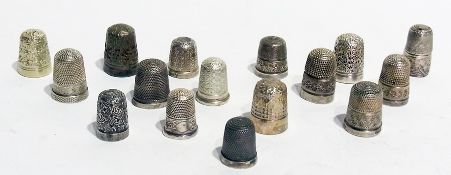 Various silver and white metal thimbles, assorted designs (16)