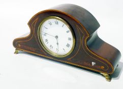 Edwardian inlaid mahogany mantel clock in shaped arch case with inlaid chequered border, stringing