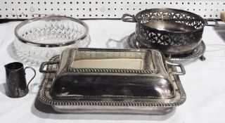 Quantity of silverplate  to include:- waiter, pierced two-handled bowl, serving dishes etc (1 box)