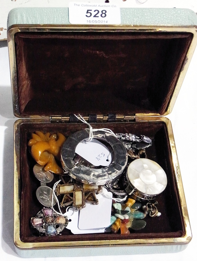 A quantity of costume jewellery to include assorted brooches, earrings, trinket box, etc. (1 box)