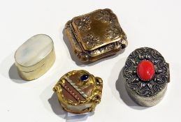 A small collection of gilt metal pillboxes, various (4)