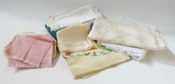 Quantity of table linen and other items of fabric (1 box)