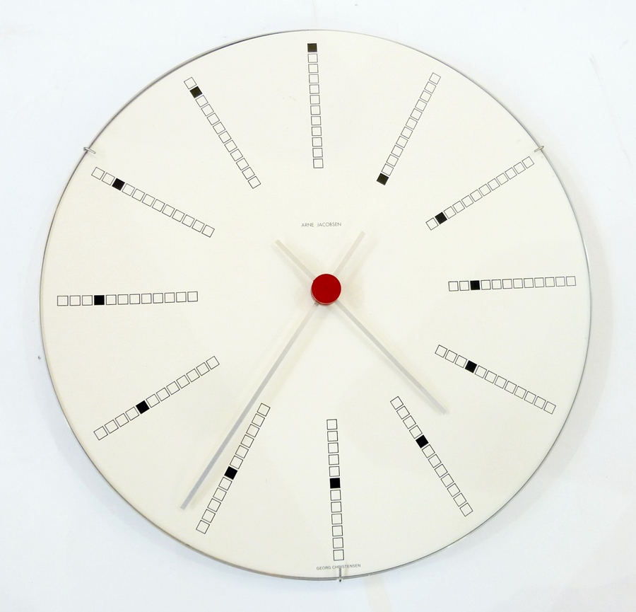 Modern Danish Arne Jacobsen "Bankers" wall-mounted clock, diameter 48cm