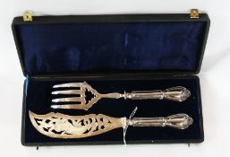 Pair Victorian EPNS fish servers, engraved and pierced with beaded handles, cased