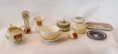 Quantity of Gossware and a Belleek teacup and saucer in shell pattern and a quantity of Wedgwood