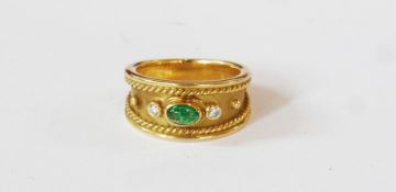 Gold, diamond and emerald ring, with ropetwist decoration (marks worn)