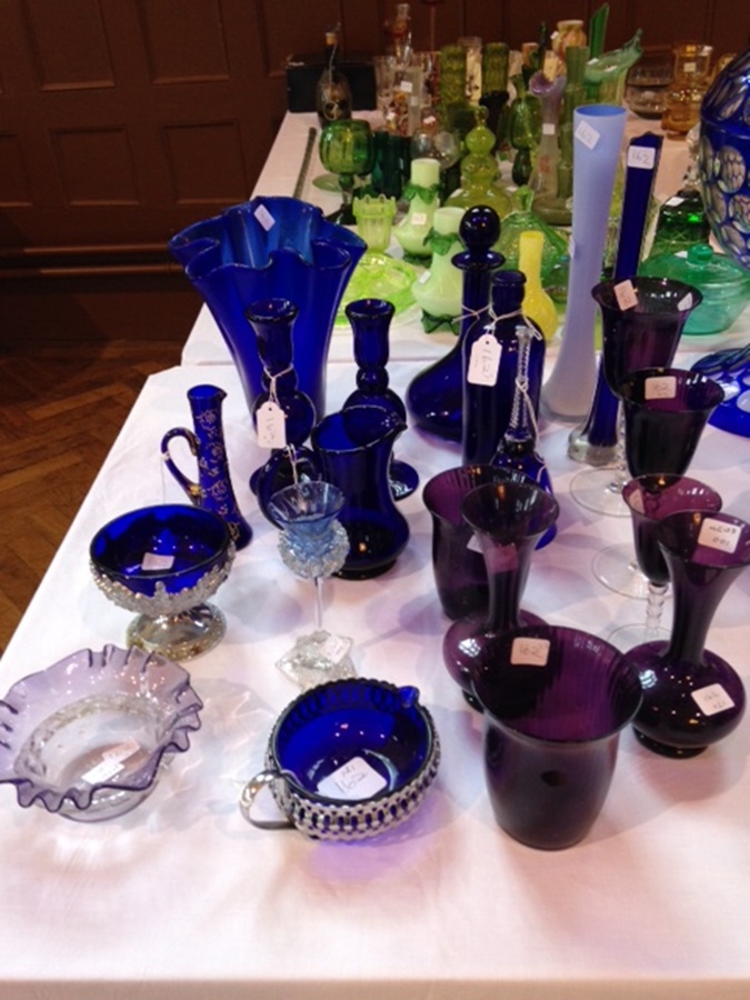 Victorian mauve and clear frilled glass sugar basin, quantity purple and blue glass items (21)