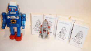 Six Chinese modern small clockwork robots, No.MS372 and a larger tinplate clockwork robot, MS360,