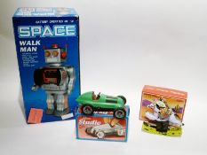 Chinese modern tinplate "Space Walkman", "Super Robot", mechanical rocking cowboy, boxed, and a