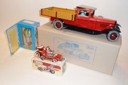 Quantity of modern tinplate to include Kovap tractor and trailer, Schylling "Hot Air Balloon",