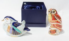 Royal Worcester Connoisseur Collection model Tawny Owl, boxed and a Bellwood model bird (2)