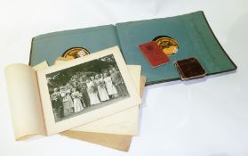 Quantity Edwardian 1920's and other photographs, photograph album and Linguaphone set of records,