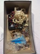 Various vintage costume jewellery  to include:- a Murano glass bead necklace, faux pearl