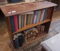 Small mahogany two-tier bookshelf with a quantity of books to include:- "A Student History of