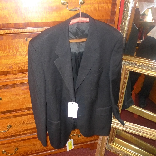 A gents Italian Ermenegildo Zegna black jacket 40 / 42