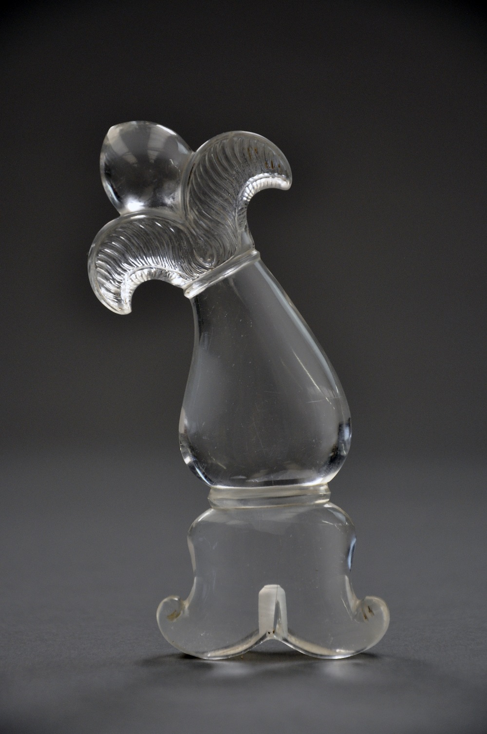 A C18th/C19th Mughal  carved rock crystal dagger handle with foliate motif L 14 cm W 5.5 cm