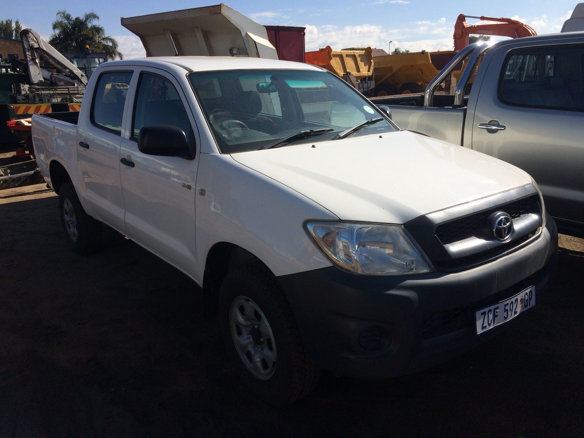 2010 TOYOTA HILUX 2.5D-4D D/CAB REG NO: ZCF592GP