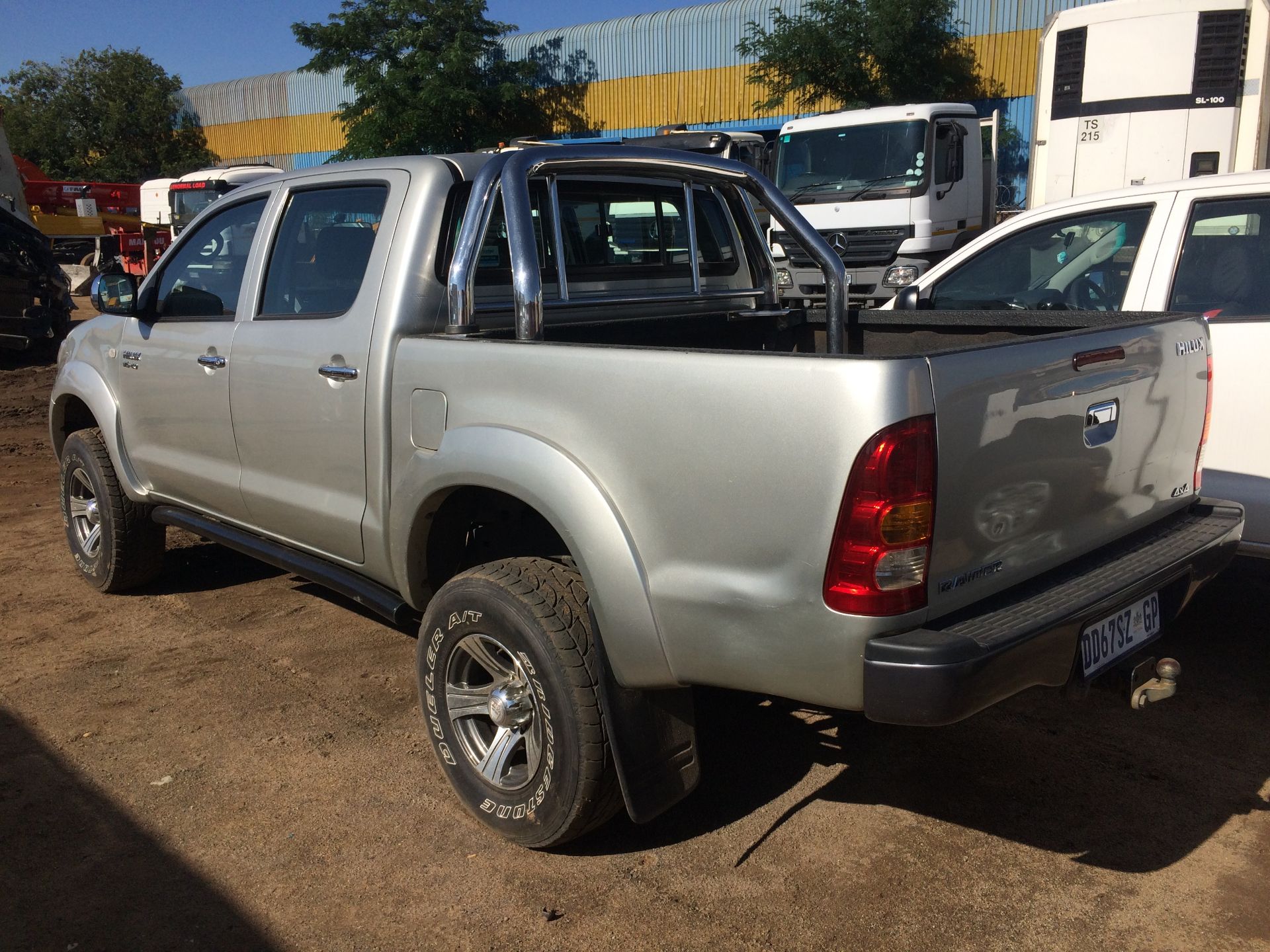 2006 TOYOTA  HILUX 4.0 V6 D/CAB REG NO: DD67SZGP - Image 2 of 3