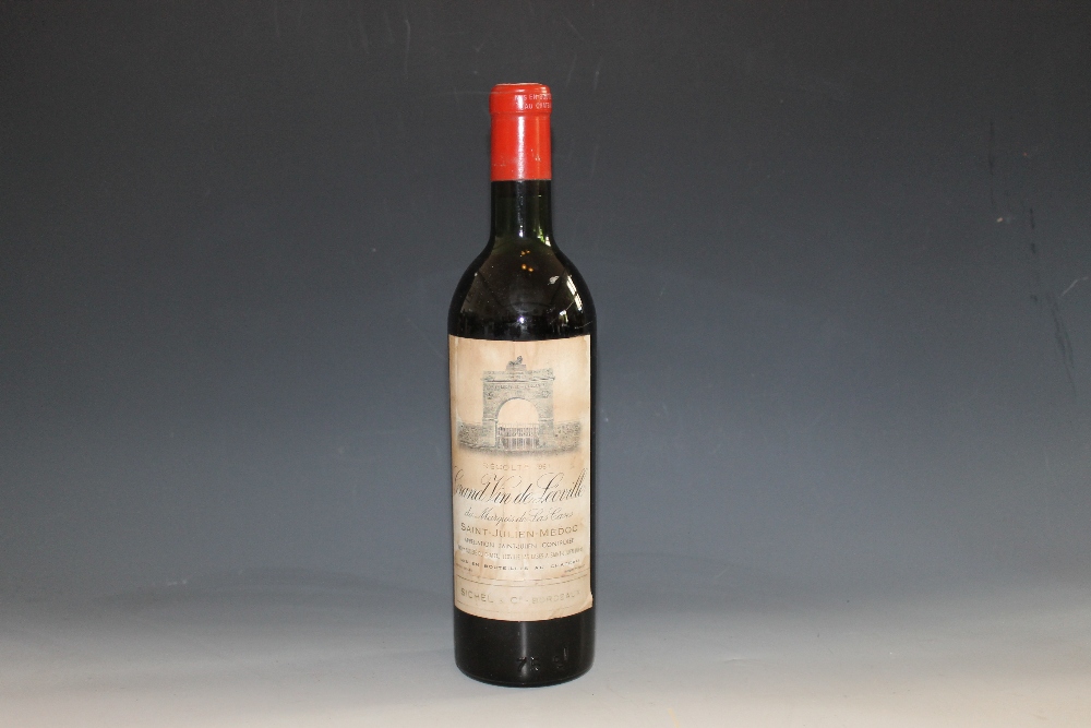 1 BOTTLE OF CHATEAU LEOVILLE LASCASSE SAINT JULIEN MEDOC, top shoulder