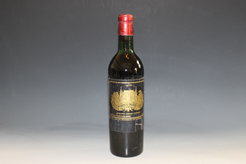 1 BOTTLE OF PALMERS GRAND CRU CLASSE MARGAUX 1970, very top shoulder