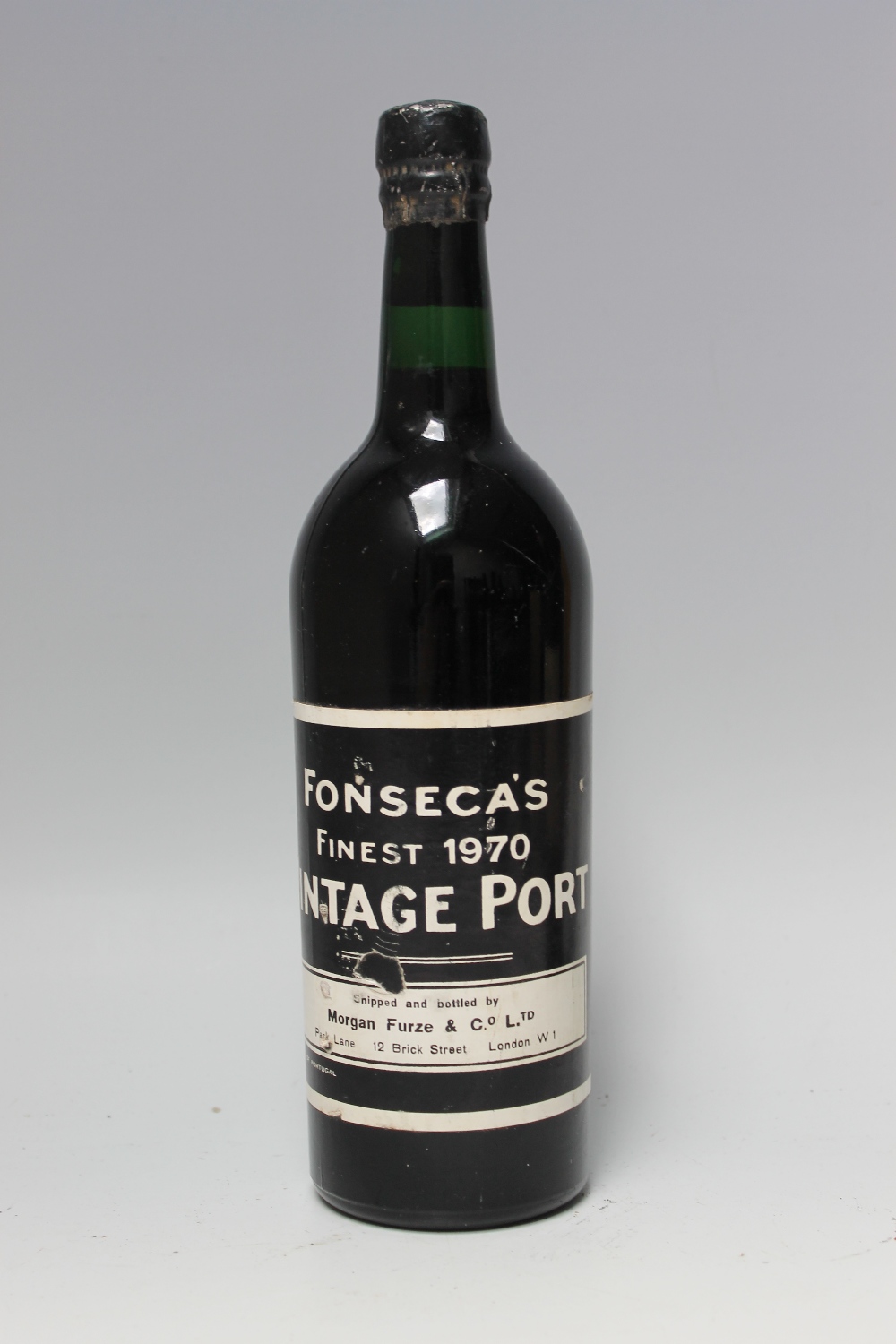 1 BOTTLE OF FONSECA`S VINTAGE PORT 1970, in neck