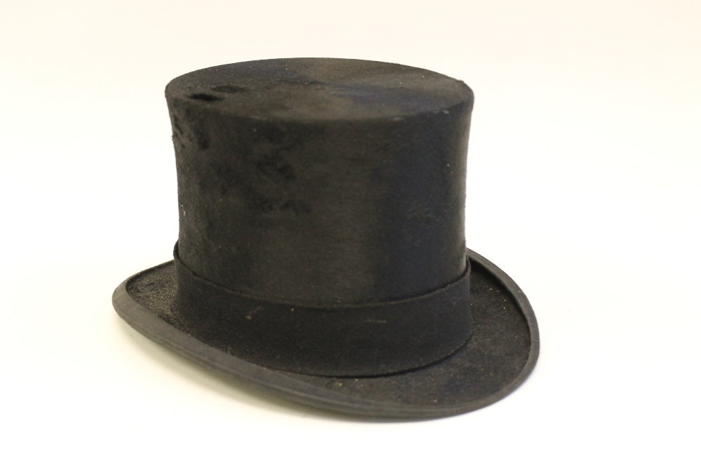 A G. A. DUNN & CO. BRUSHED SILK BLACK TOP HAT, in card box