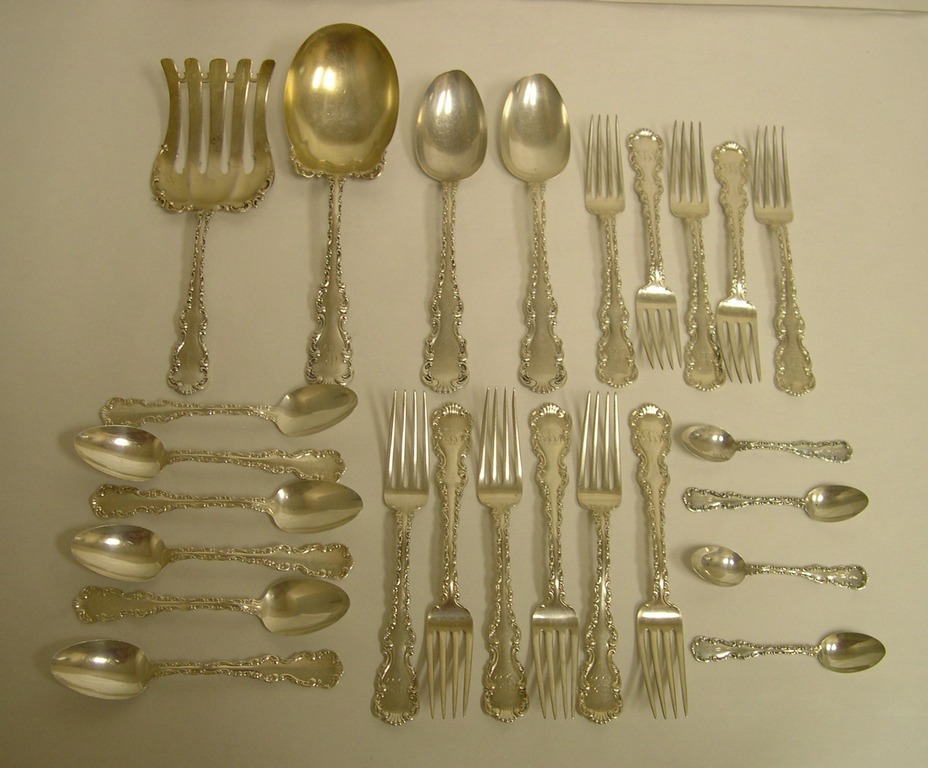 Whiting Sterling Silver ?Louis XV? pattern, partial flatware service, 25 pieces, comprising:. Large