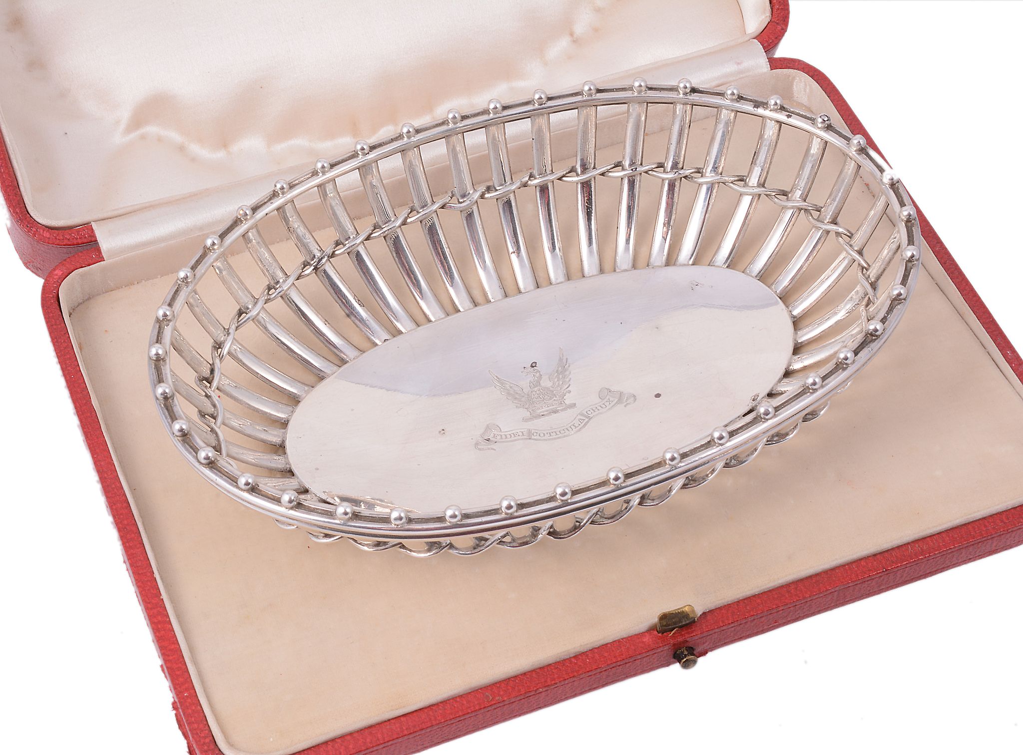 An Edwardian silver oval bon bon dish by Pairpoint Brothers, London 1901 An Edwardian silver oval