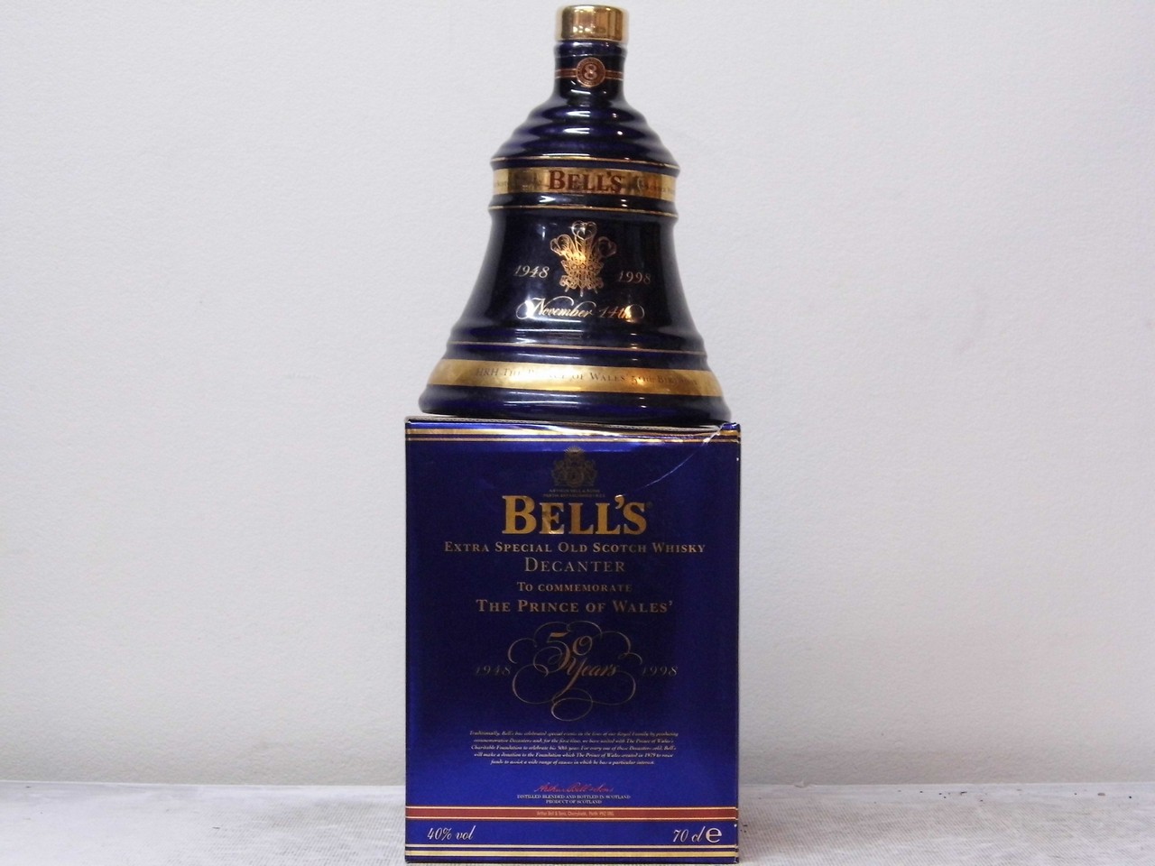 Bells Bell decanter Prince Charles 50th Birthday 70cl 40% Vol 1 bt Presentation Box
