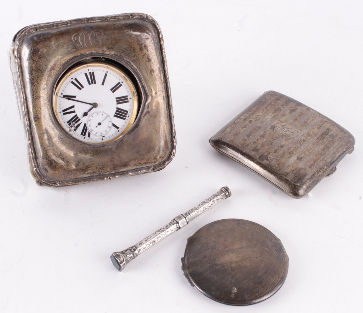 A collection of silver items, to include: a circular compact by W. I. Broadway & Co., Birmingham