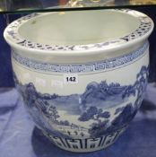 A Chinese blue and white fish bowl. 37cm diam. There is no condition report available on this lot.