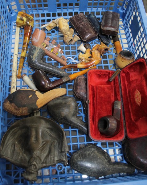 A quantity of mixed smoking related items including pipes etc.