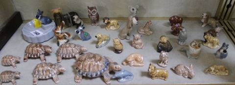 A selection of Wade Whimsies etc.