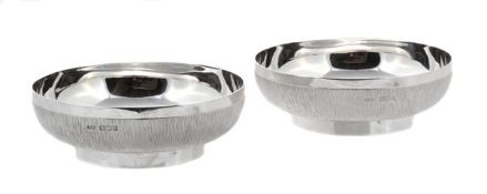 A pair of silver medium footed dishes by Gerald Benney, London 1985, each stamped Gerald Benney