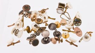 A collection of buttons, shirt studs and cufflinks, including A collection of buttons, shirt studs