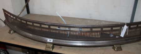 A Regency steel fender 125cm length  Best Bid