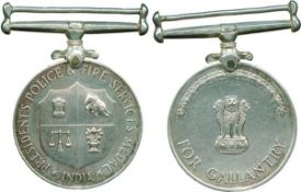 INDIA, PRESIDENT`S POLICE & FIRE SERVICES MEDAL FOR GALLANTRY (A. K. Babbar Supt. Police Bhind (M.