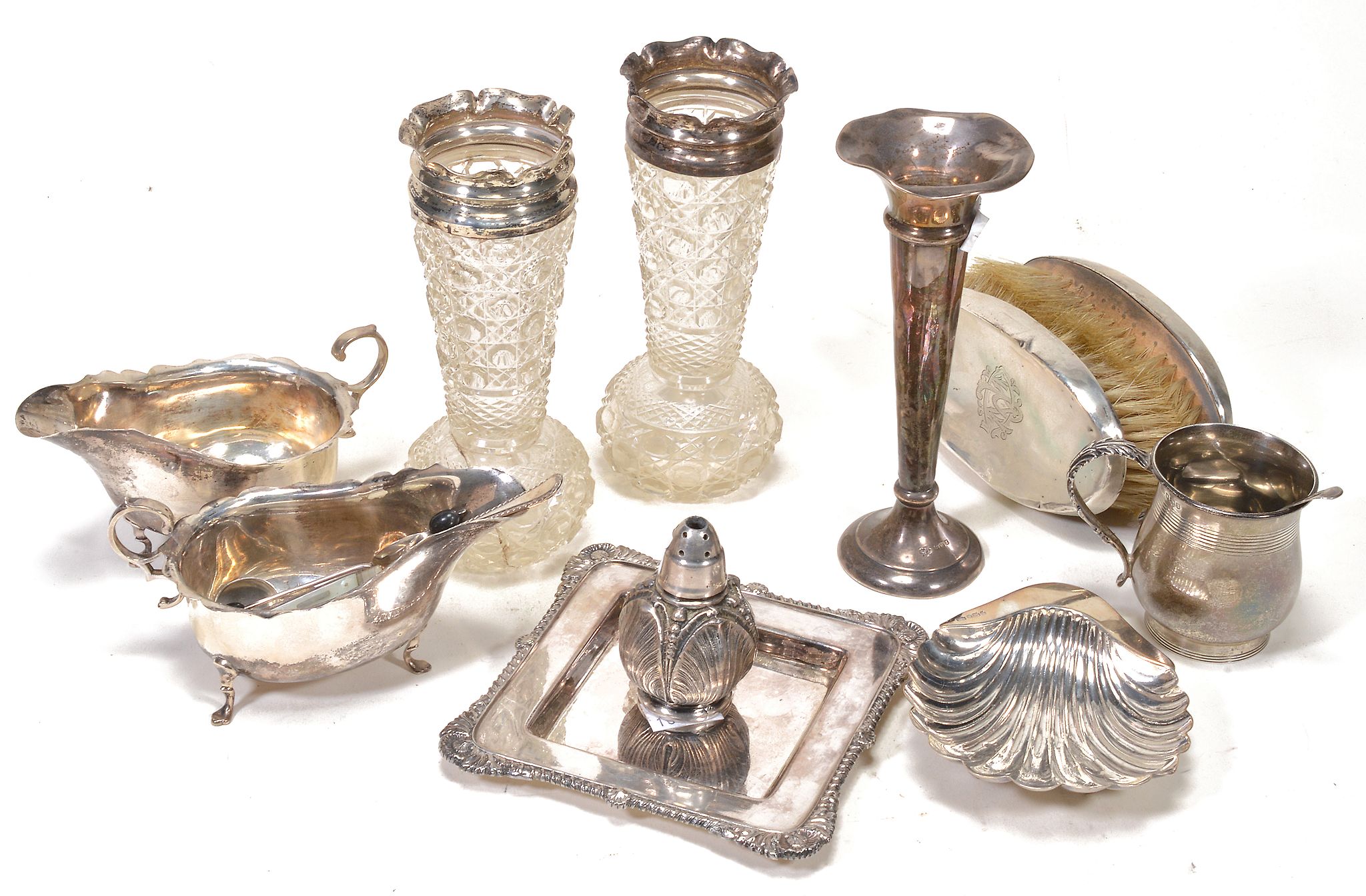 A collection of silver and silver mounted items, to include A collection of silver and silver