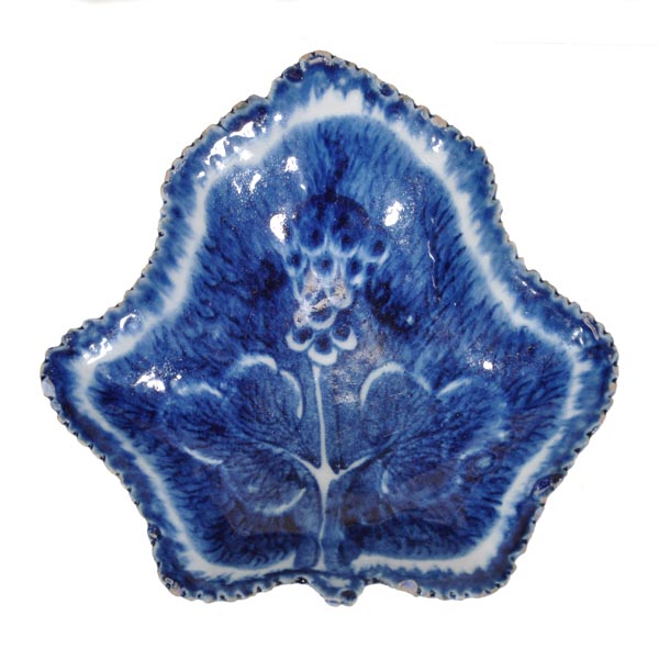 A Bow blue and white leaf-shaped pickle dish, decorated with fruiting vine, 11cm wide, circa 1765.