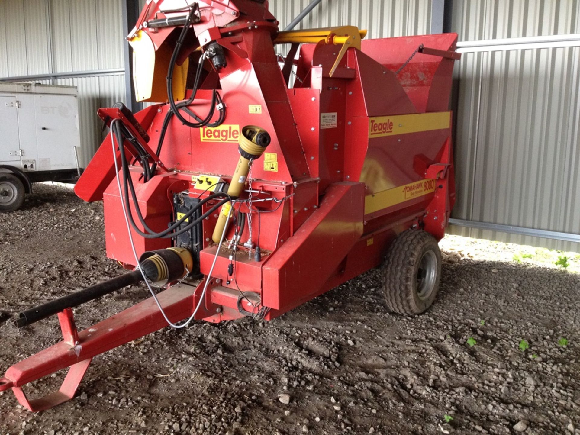 2011 Teagle Tomahawk 8080 bale shredder, complete with control box. Serial No: 5090 - Image 2 of 8