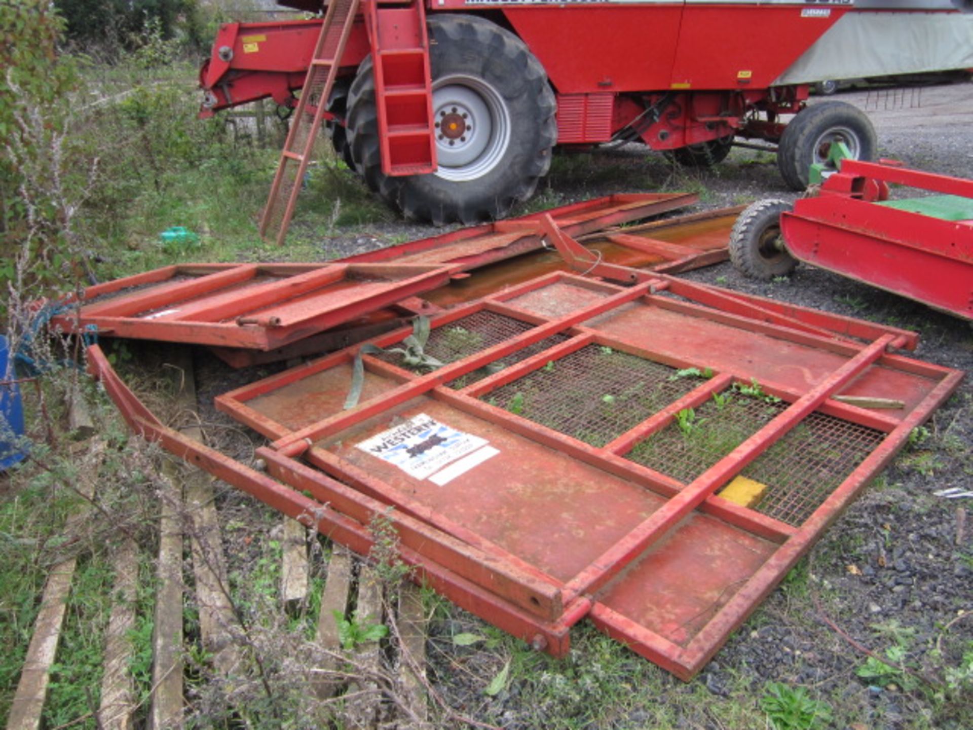 Richard Weston 10 ton twin axle tipping trailer with silage extensions and tailgate, Chassis No. - Image 7 of 7