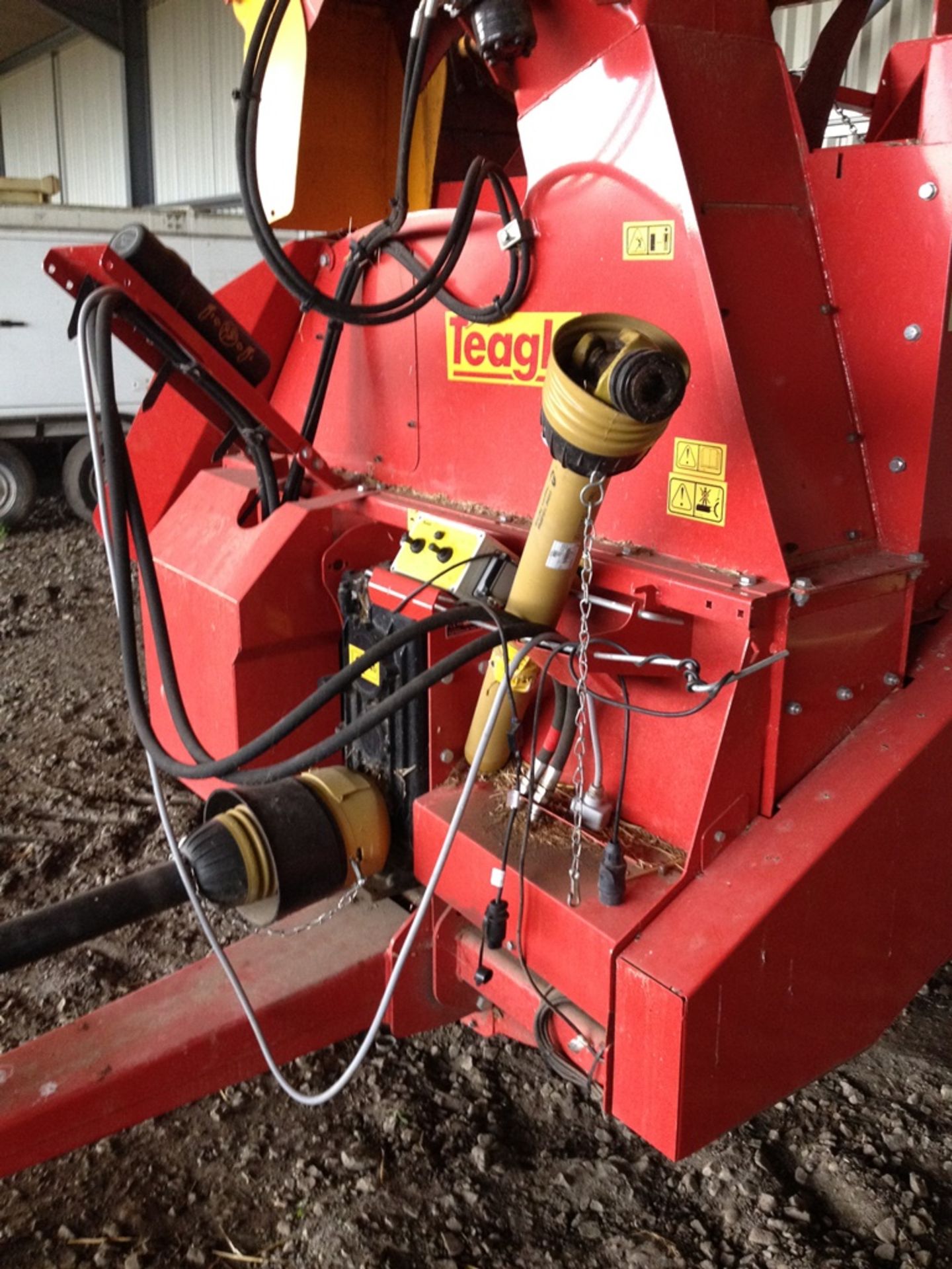 2011 Teagle Tomahawk 8080 bale shredder, complete with control box. Serial No: 5090 - Image 5 of 8