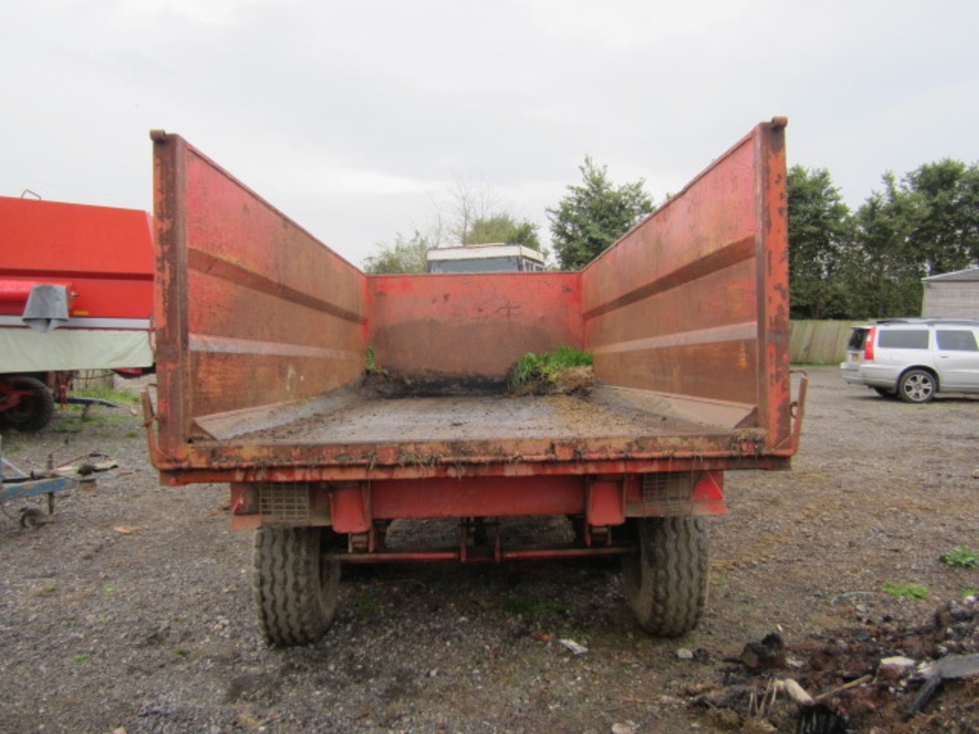 Richard Weston 10 ton twin axle tipping trailer with silage extensions and tailgate, Chassis No. - Image 3 of 7
