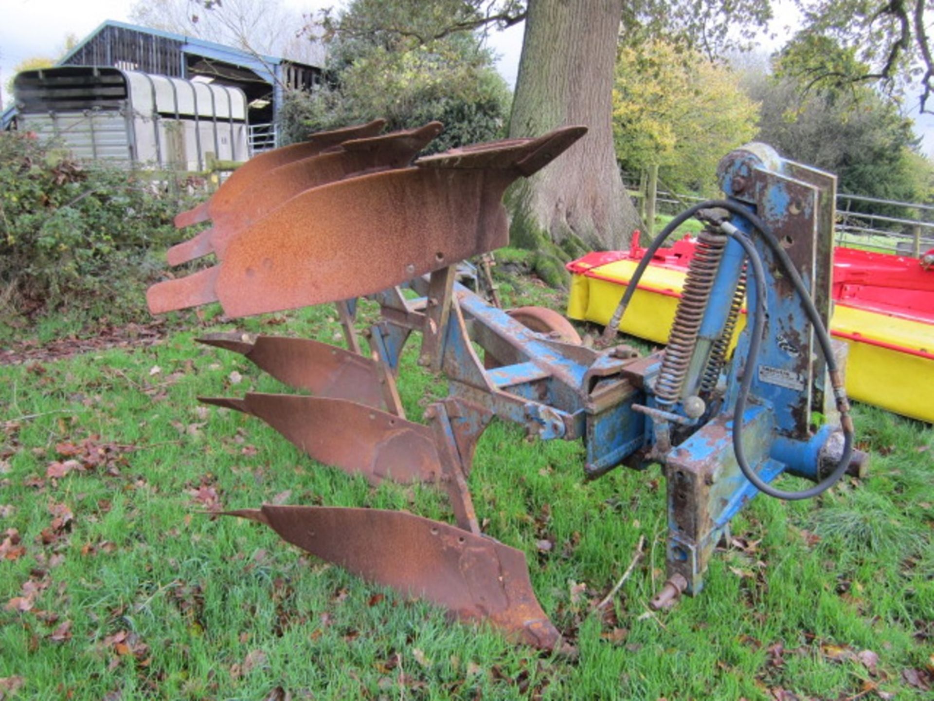 Rabewerk three furrow reversible plough, Type EAGLE S CE IV TO-35, Serial No. 67455/4, Location: - Image 3 of 5