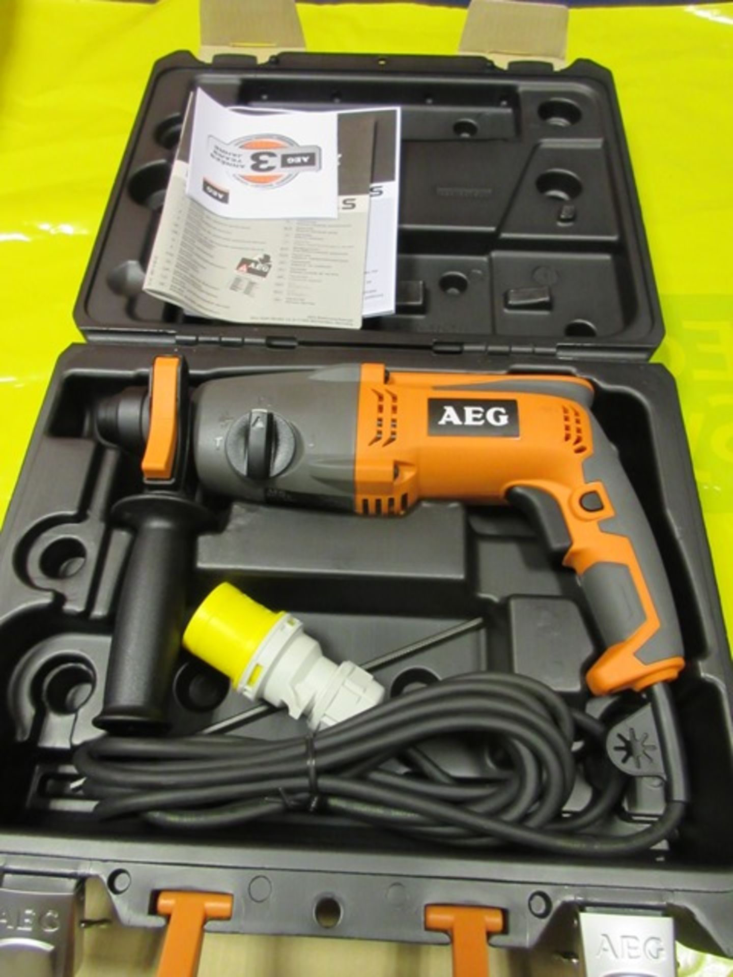 AEG KH24E hammer drill 110v, 720w - Image 2 of 2