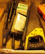 Assorted workman hand tools (located at Unit 10, Butlands Industrial Estate, Ipplepen, Newton Abbot,