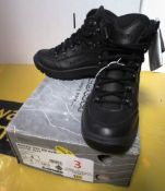 Lowa Renegade GTX Mid WS TF boot, black, size 6. Location: Unit 8, Cockles Farm, Middle Pill,